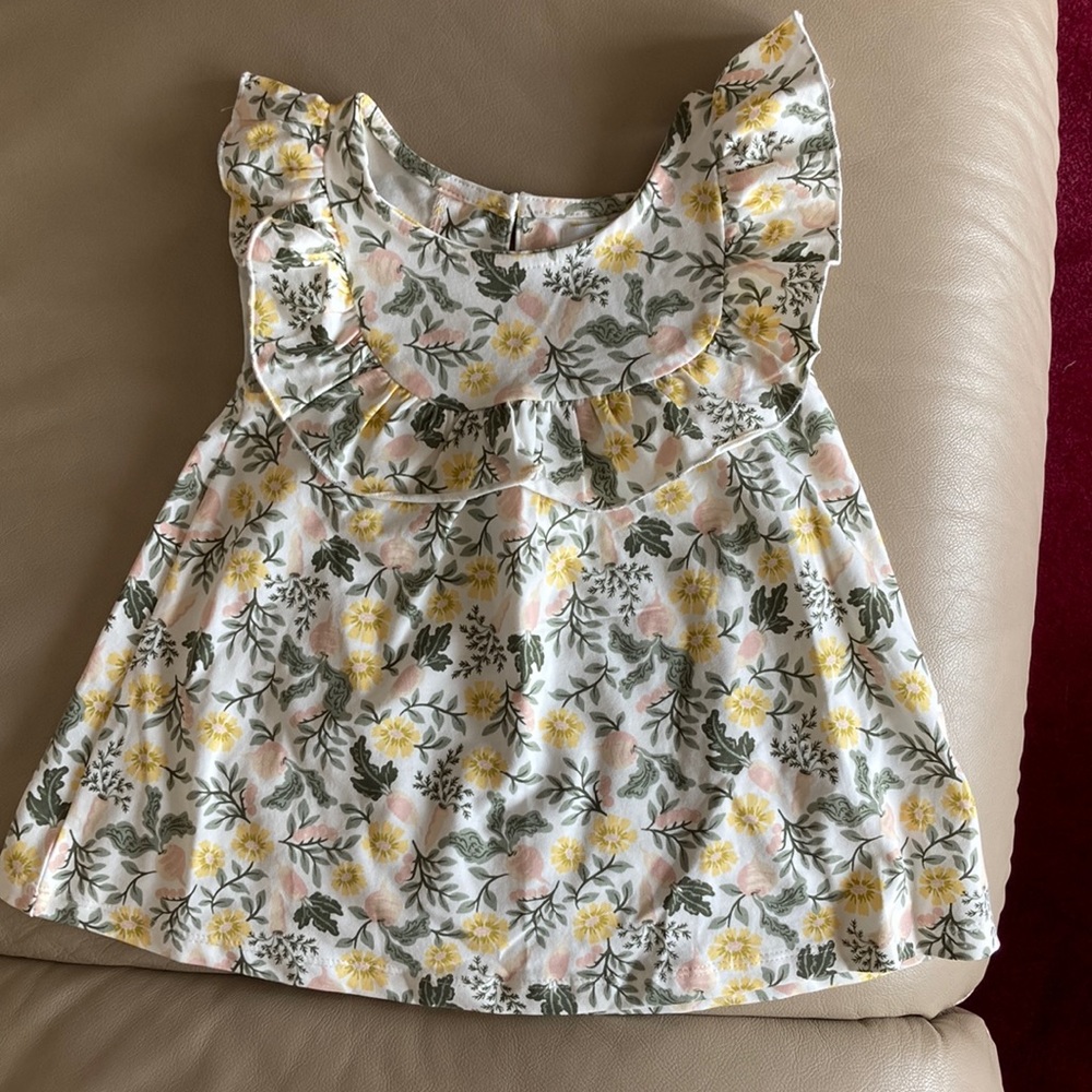 New without tags girls size 3T flowered ruffled shirt